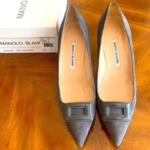 Beautiful Manolo Blahnik 3” Grey suede heels with grey patent decorative buckle